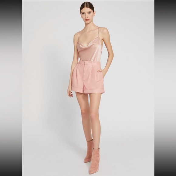 alice + olivia conry leather shorts size 6 NWT rose tan - Picture 3 of 4